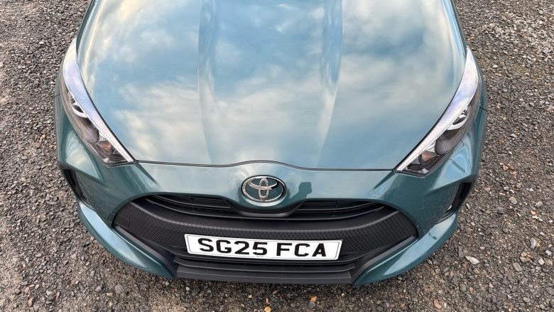 Toyota Yaris 1.5 Hybrid Icon 5dr CVT Hybrid Hatchback
